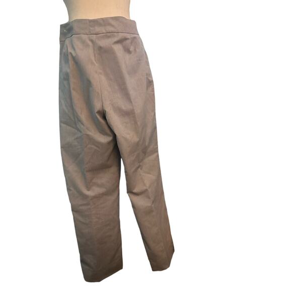 Tahari Women's Gray Pinstriped Pantsuit Set, Blazer and Pants, Size 6 - Picture 5 of 7